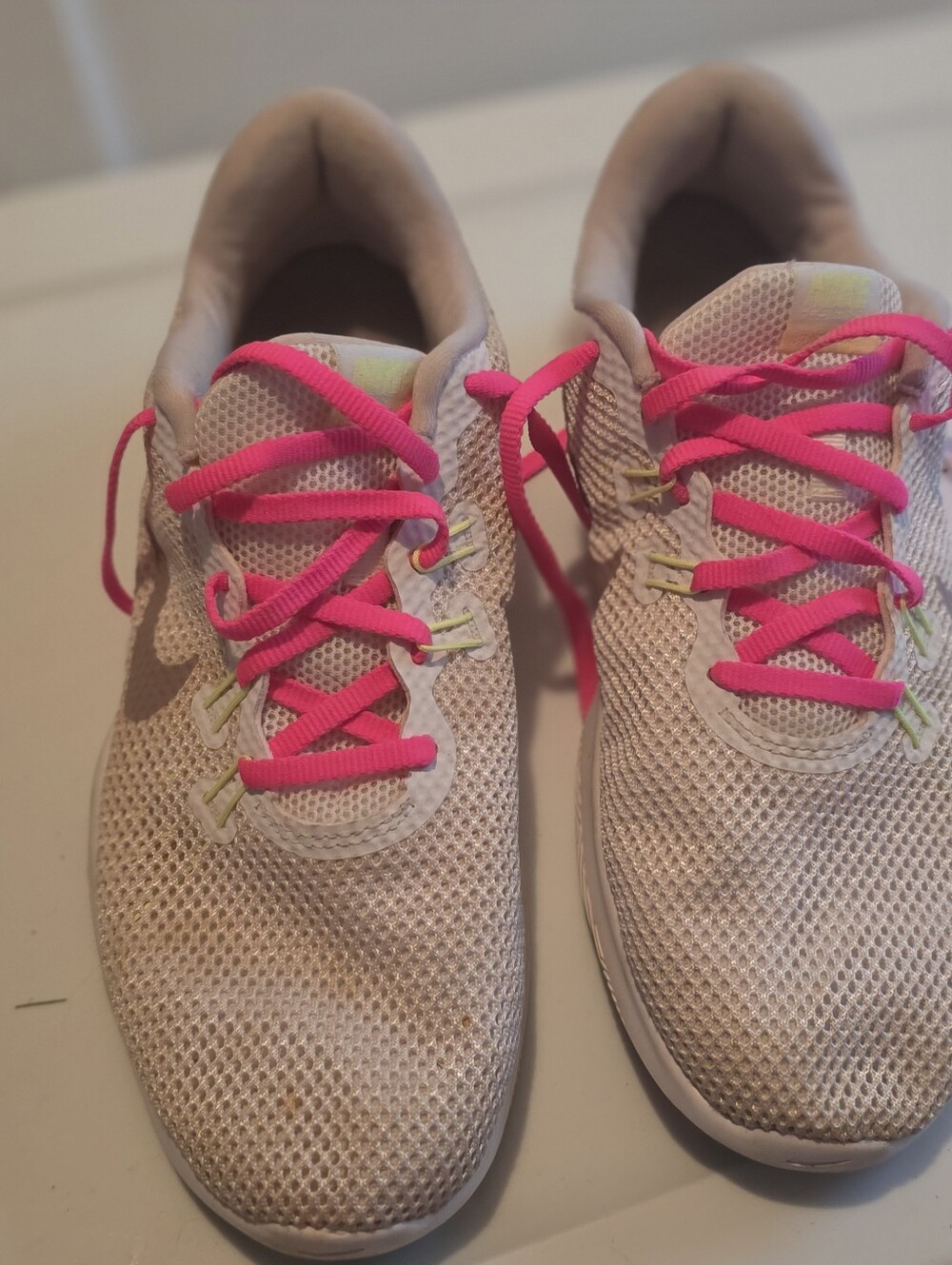 Women's Nike Lightweight Mesh Sneakers - Pink Laces Size 9.5
